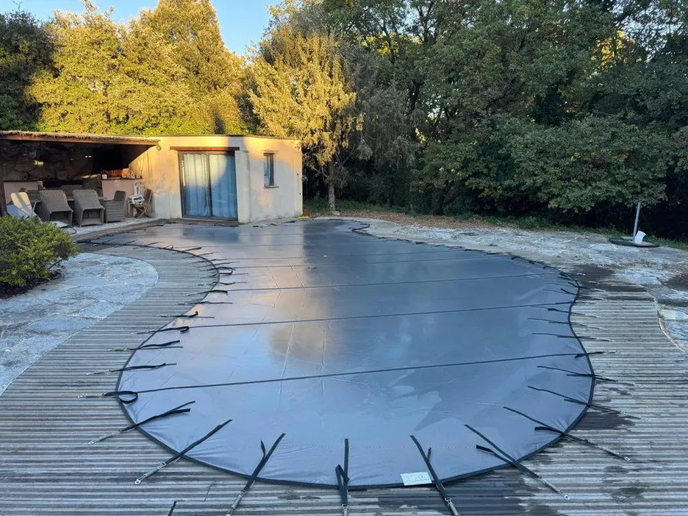 Couverture piscine près de Saint-Chaptes