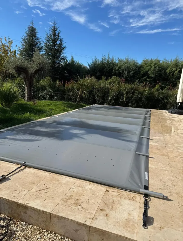 Volet roulant près de Saint-Chaptes